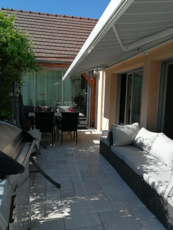 Queen Room with Garden View image 4