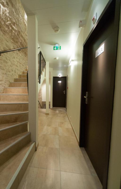 Central Hotel - image 27