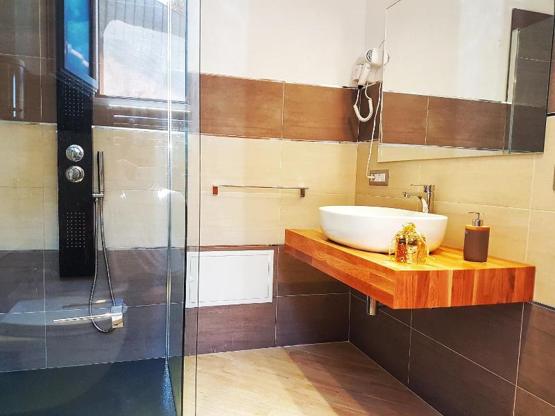 Brezza Marina Guesthouse - image 31