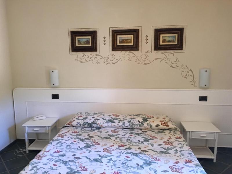 Quadruple Room with Balcony image 2