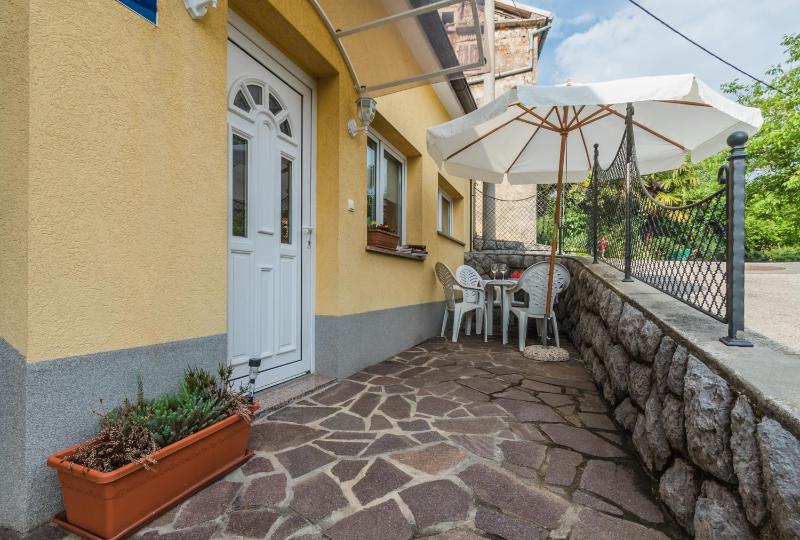 One-Bedroom House image 3