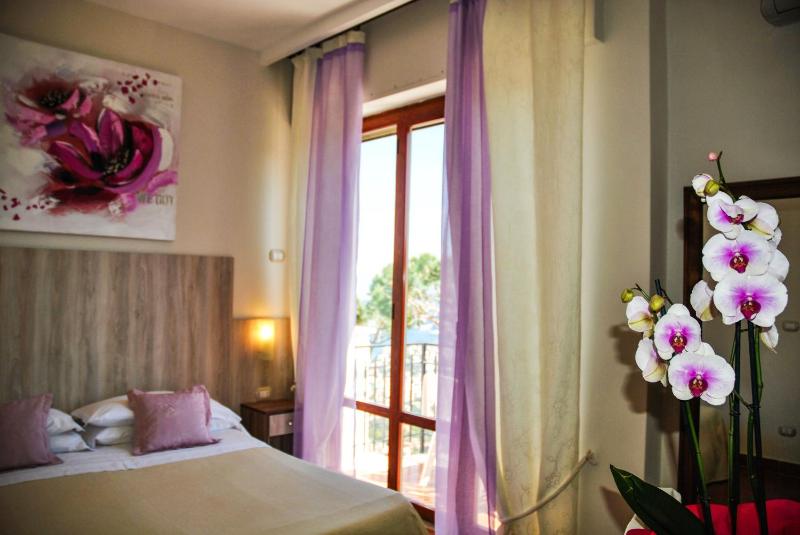 Hotel Villa Fiorita - image 31