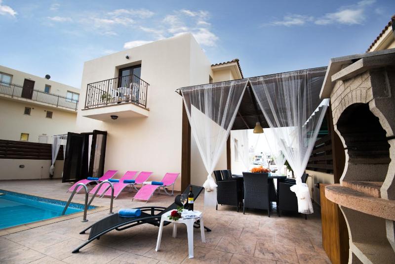 Three-Bedroom Villa image 1