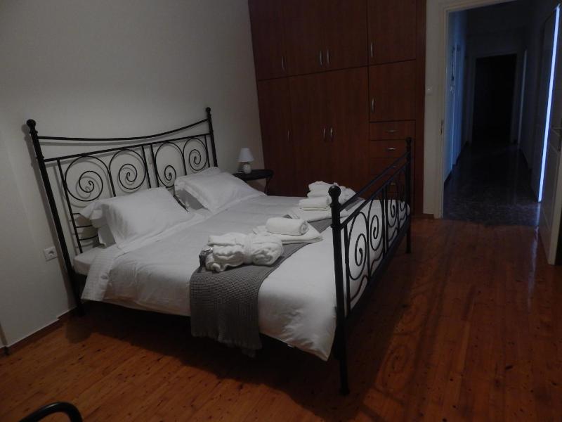 Three-Bedroom Apartment image 4