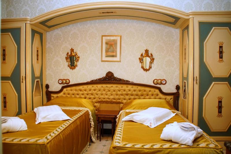 Sitges Royal Rooms - image 12