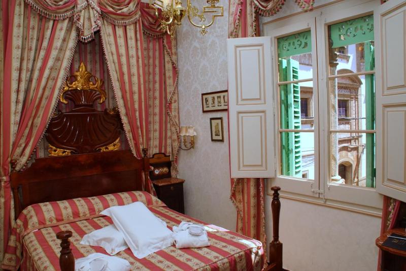 Luxury Double Room image 1