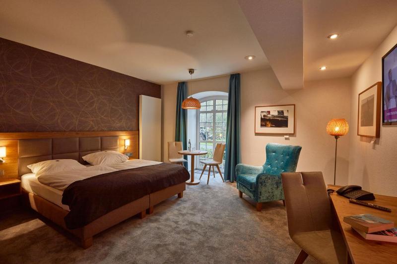 Superior Double Room image 3