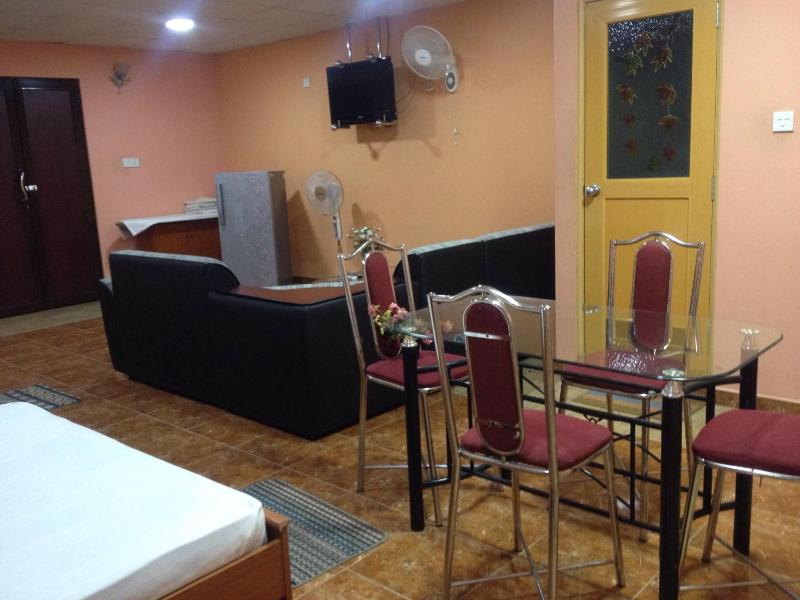 Sunshine Hotel - image 18