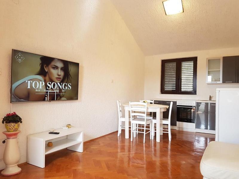 Two-Bedroom Apartment with Balcony image 3