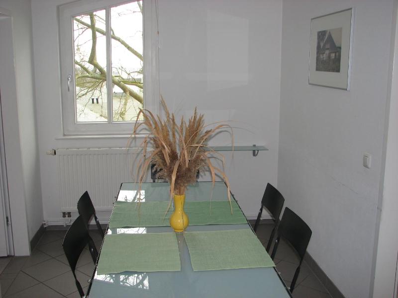 Three Room Apartment with Balcony image 2