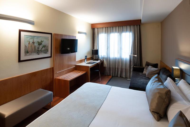 Superior Double or Twin Room image 3