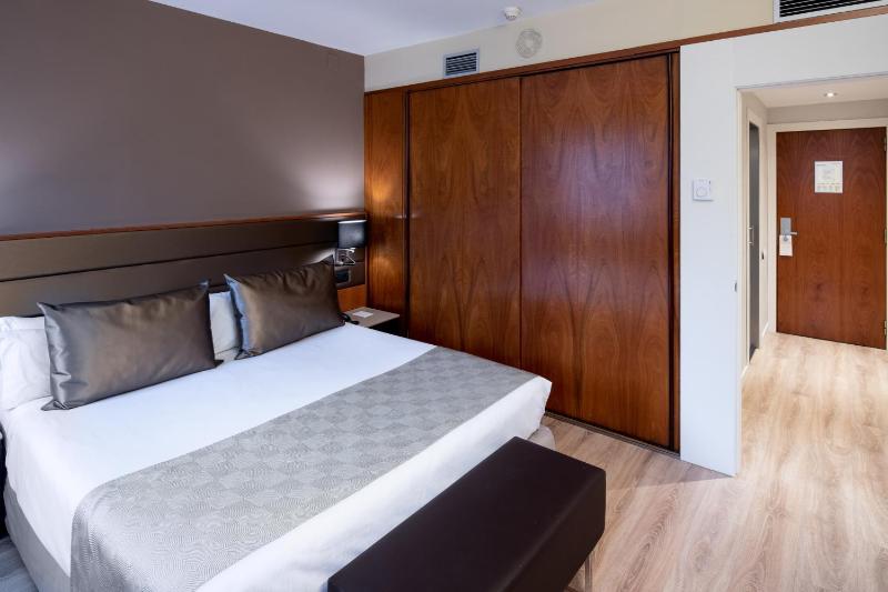Double Room image 1