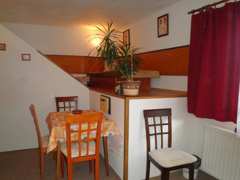 Quadruple Room with Shared Bathroom image 2