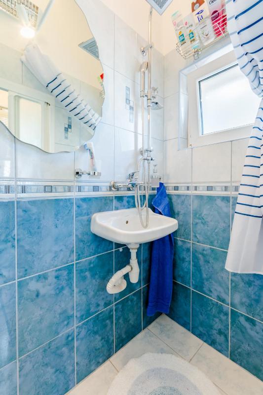 Studio Apartment with Terrace image 3