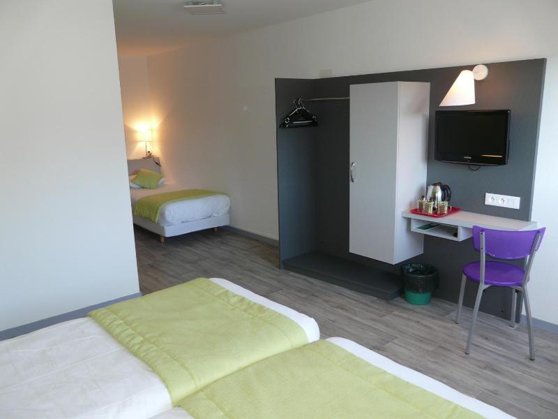 Comfort Triple Room image 4