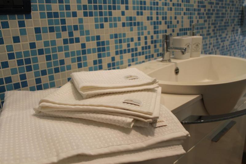 Interno 10 - image 7
