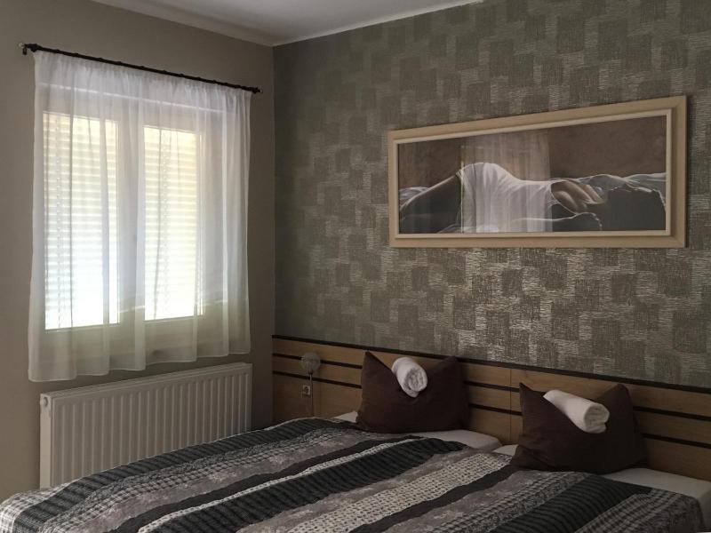 One-Bedoom Apartment with Terrace (2 Adults) image 3