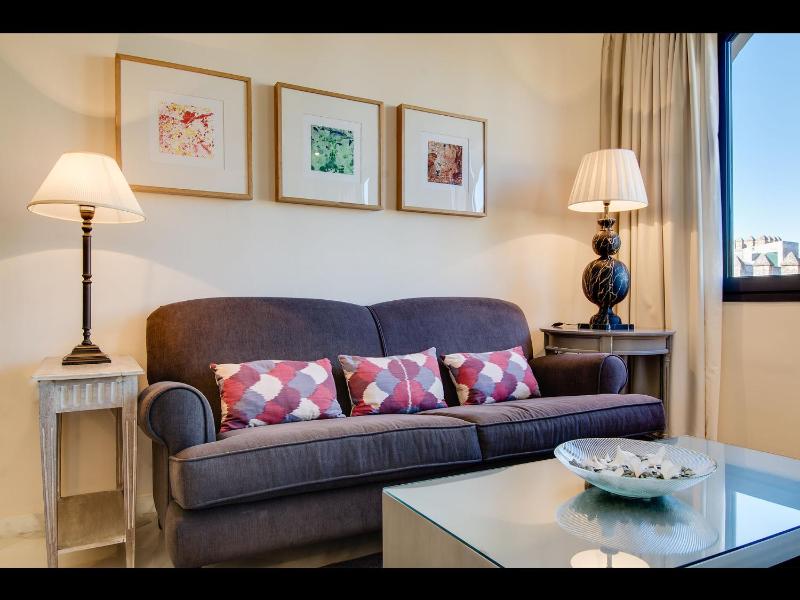 Suites Murillo Alcázar - image 9