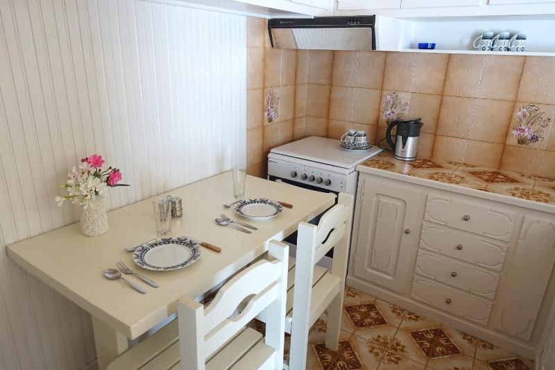 Le Coq Apartments - image 3