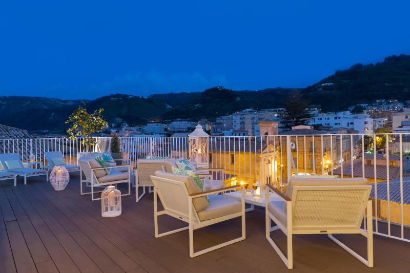 Townhouse Tropea - image 21