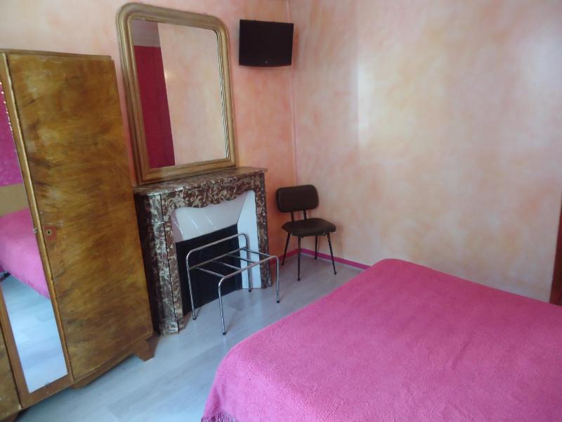 Double Room image 2