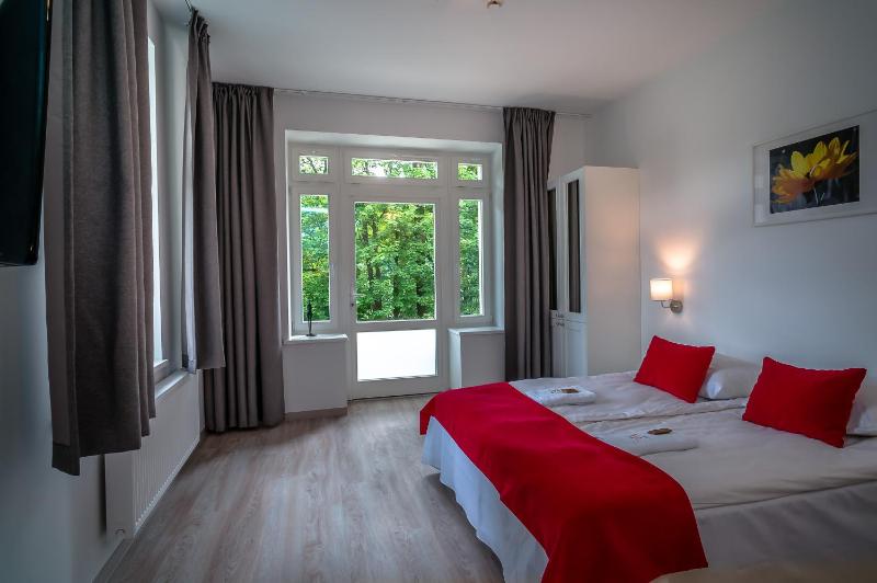 Superior Double Room image 3