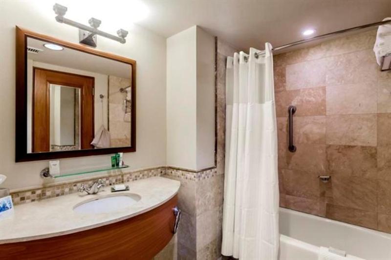 Studio Apartment with Sea View image 1