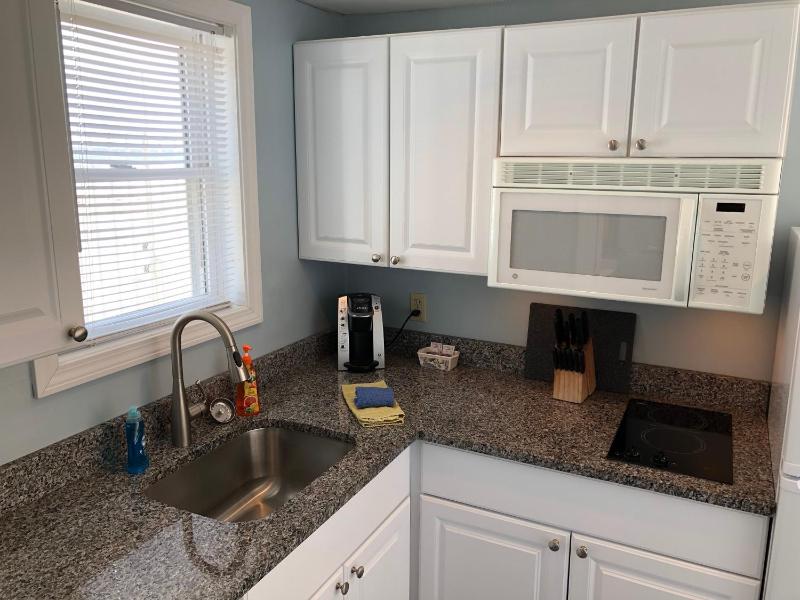 Queen Studio with Ocean View  image 3