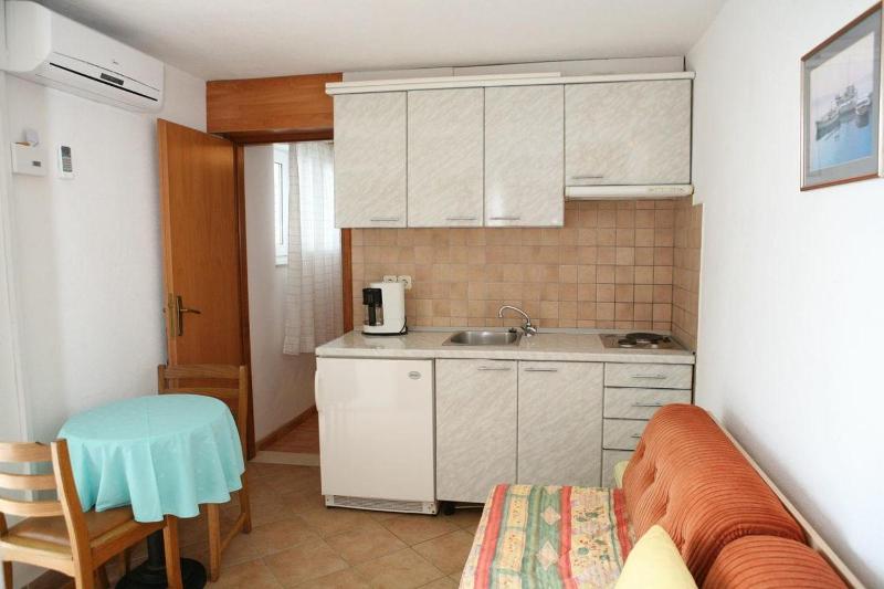 Two-Bedroom Apartment with Terrace and Sea View image 3