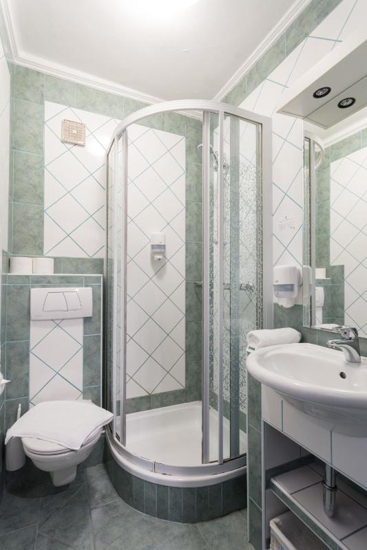 Triple Room image 2