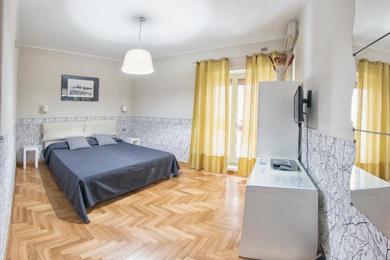 Double or Twin Room image 4