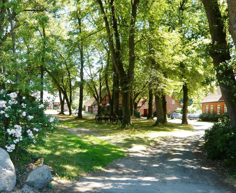 Ferienpension Lindenhof - Ferienwohnungen in der Lüneburger Heide Images