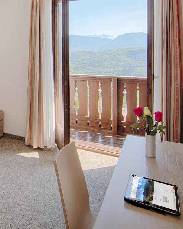 Single Room with Balcony image 3