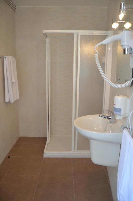Double Room image 2