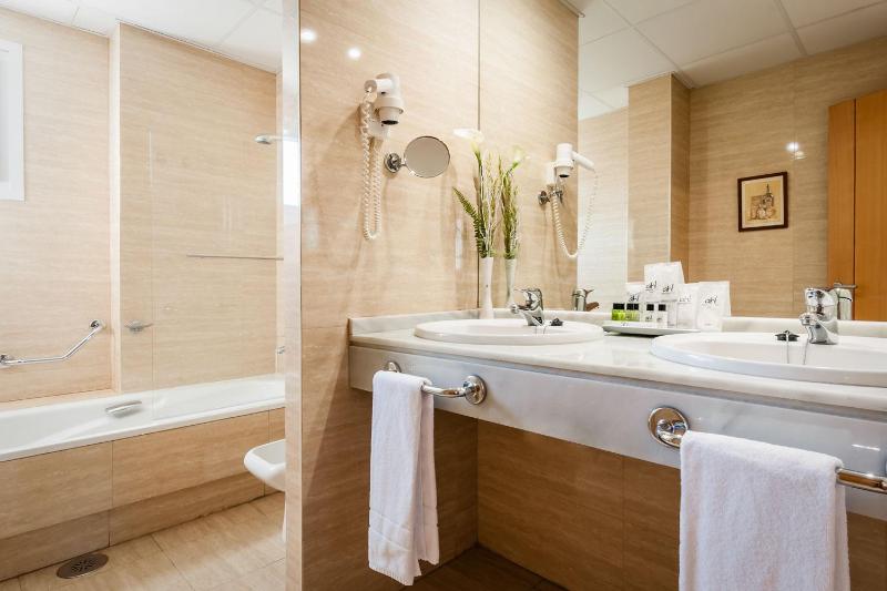 Junior Suite image 1