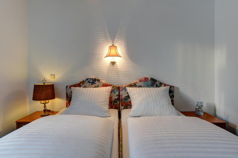 Standard Room, 1 Double Bed image 4