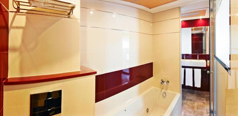 Junior Suite image 3