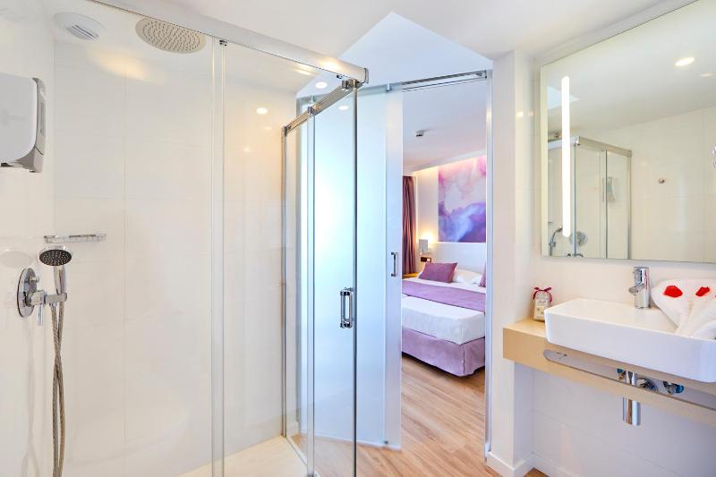 Superior Double or Twin Room image 2
