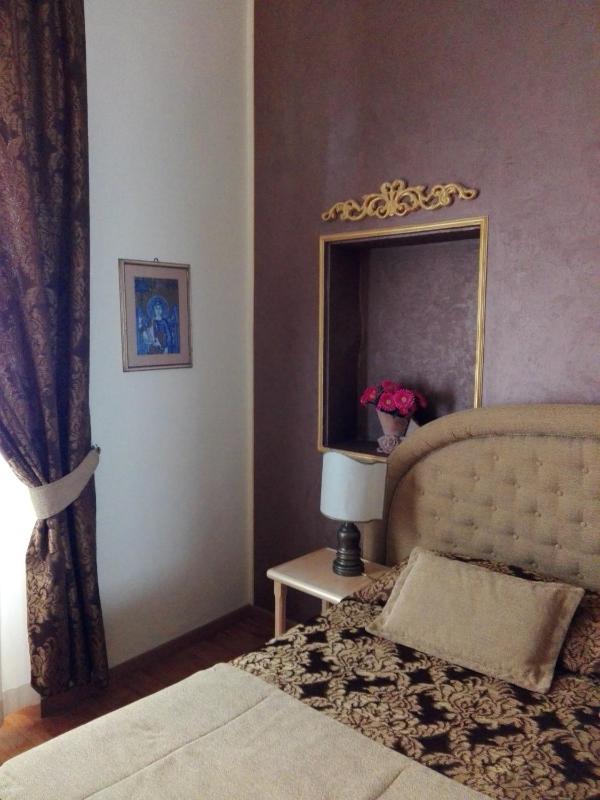 Quadruple Room image 3