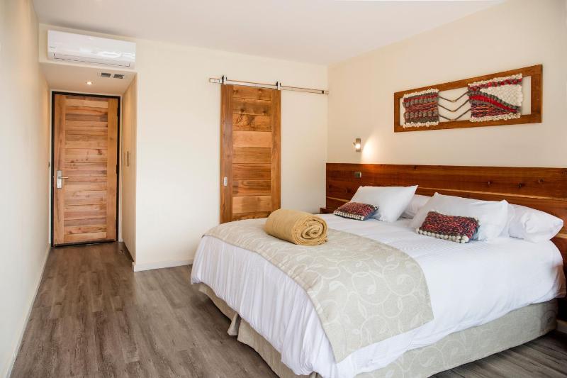 Maki Hotel - image 27