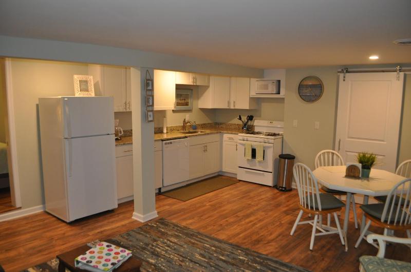 One-Bedroom Apartment image 2