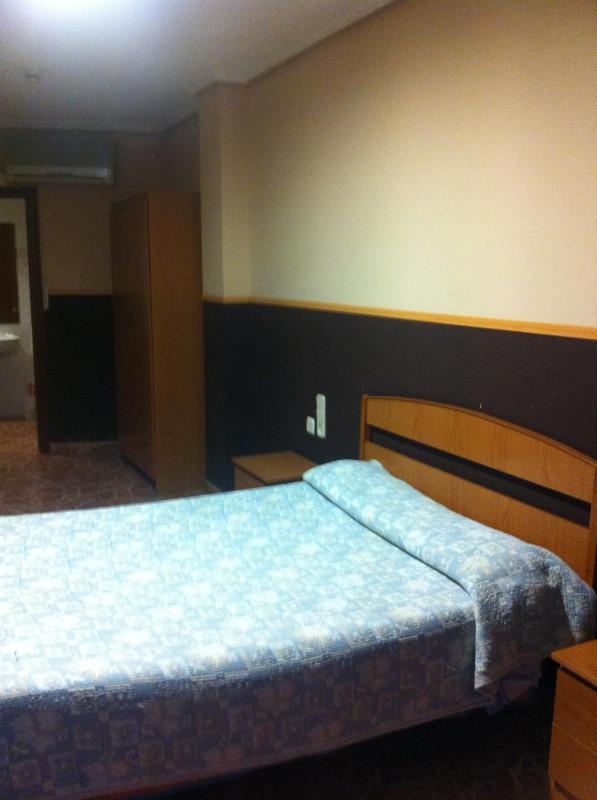 Economy Double Room image 2