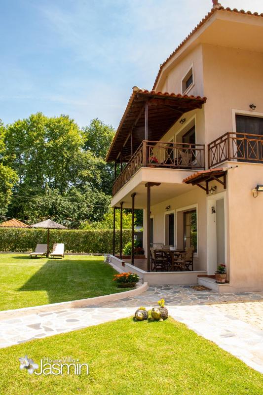 Jasmin Apartments - image 12