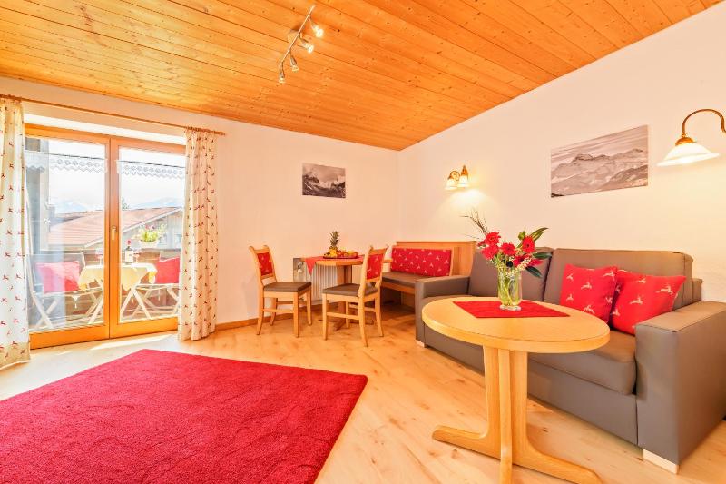 One-Bedroom Apartment image 3