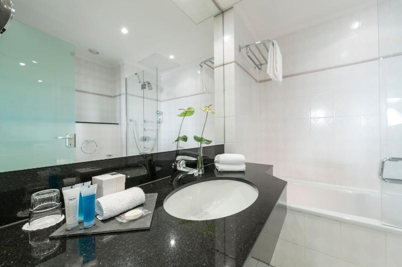 Superior Double Room image 2