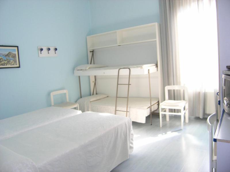 Quadruple Room image 1