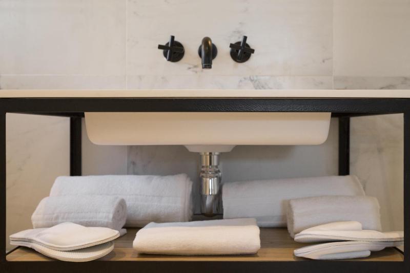 Junior Suite image 2