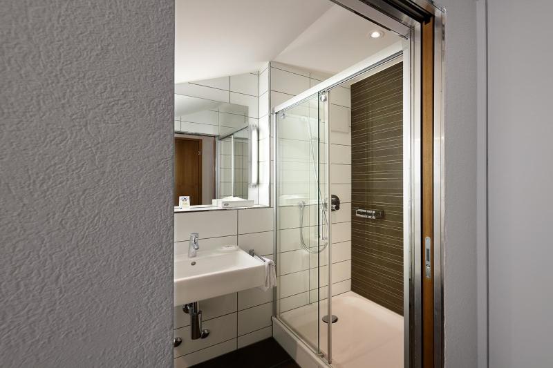 Single Room image 4