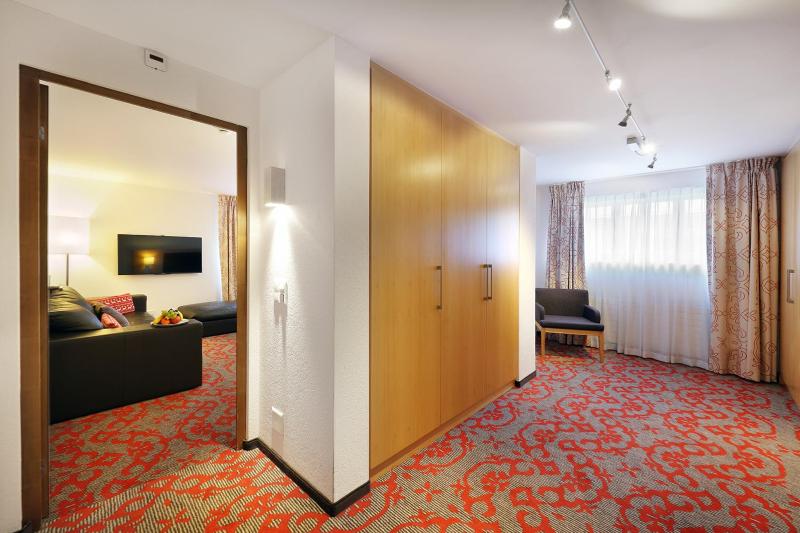 Deluxe Double Room image 4