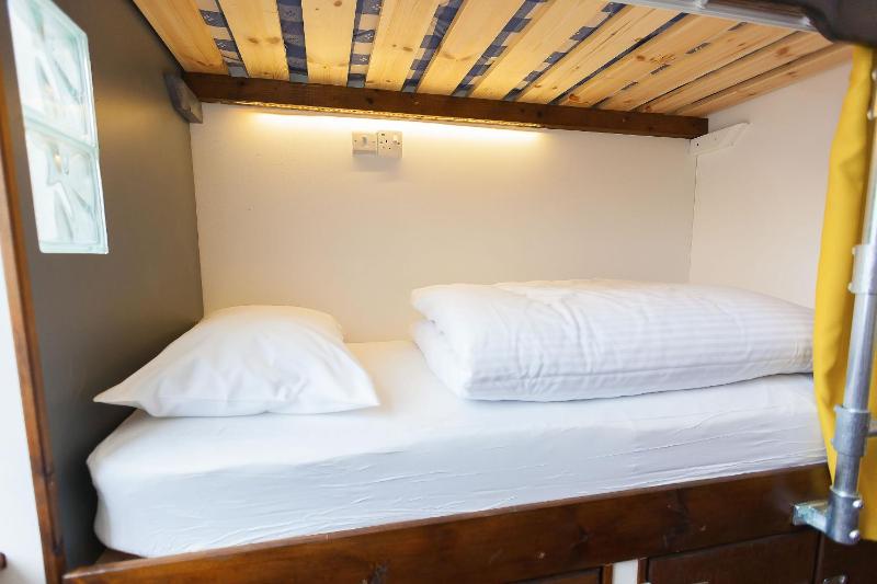 Bed in 4-Bed Mixed Dormitory Room image 2